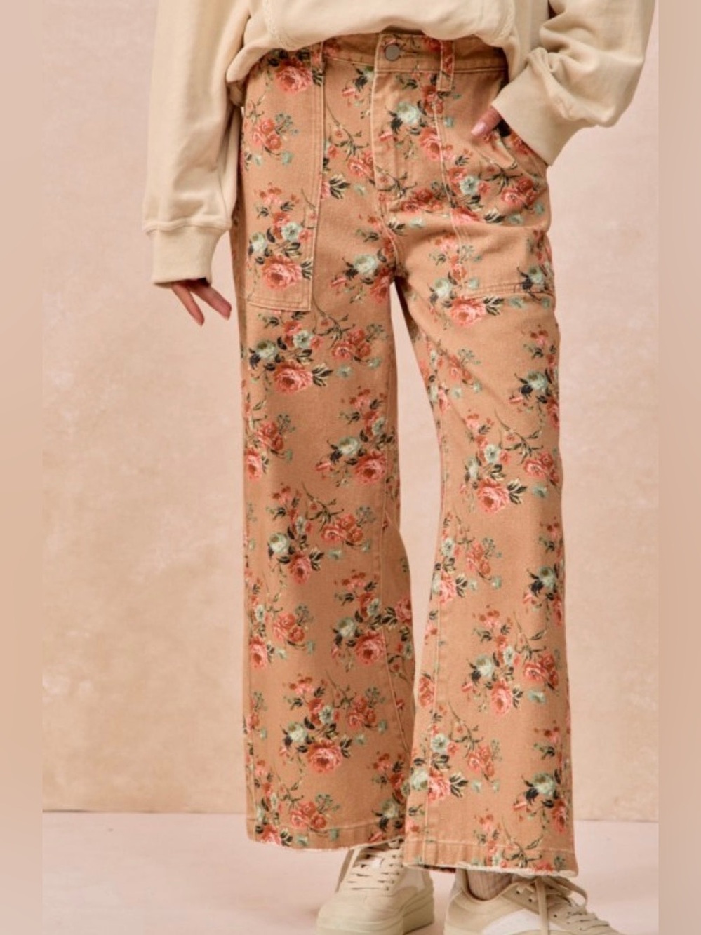 NWT BiBi Washed Flower Printed Wide Leg Jeans Women’s Size Medium - Picture 1 of 8